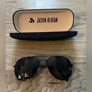 Jason Aldean Aviator Sunglasses and Denim Case